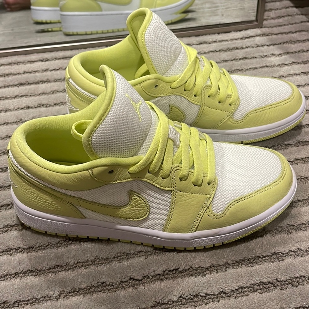 Air Jorden low 1 in Lime Light